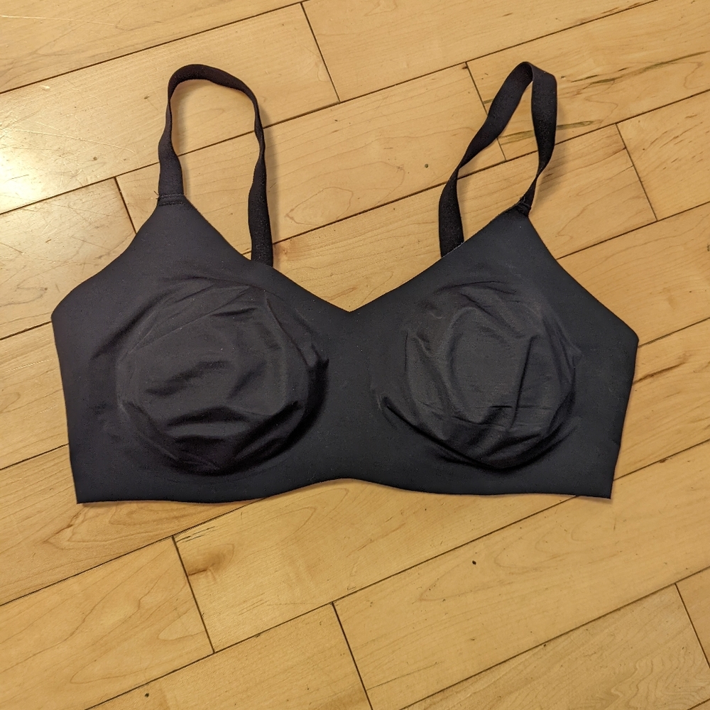 Knix Padded V-Neck Wireless Bra - Picture 5 of 8